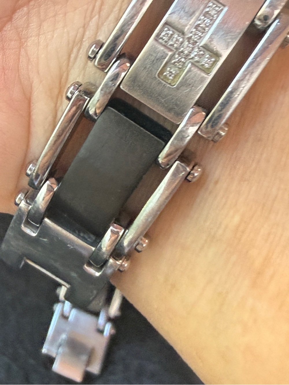 VTG Cross Link Bracelet in Black and Silver Stainless Steel Diamond - Picture 3 of 17